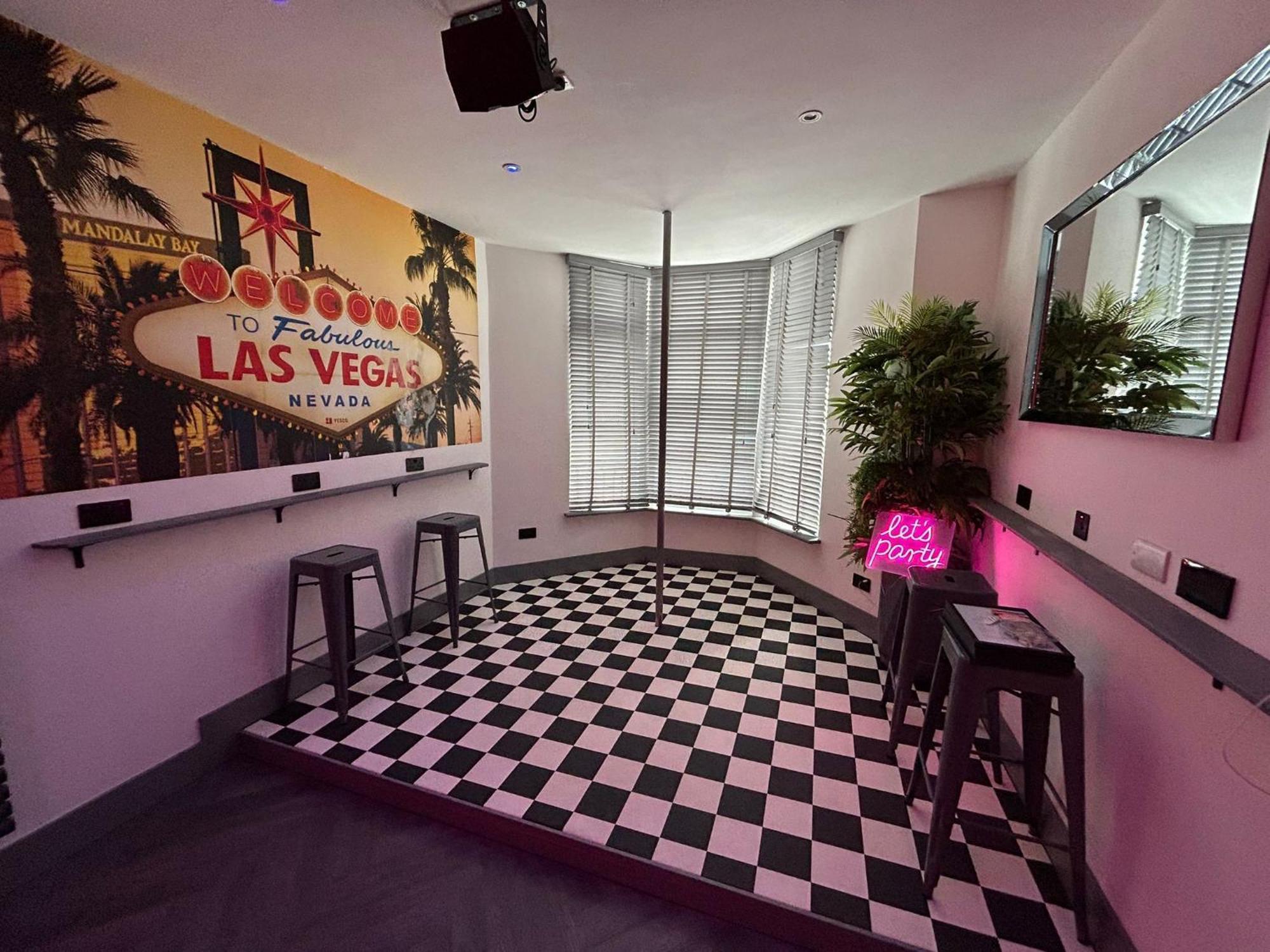 The White House Vegas Suites Μπλάκπουλ Εξωτερικό φωτογραφία